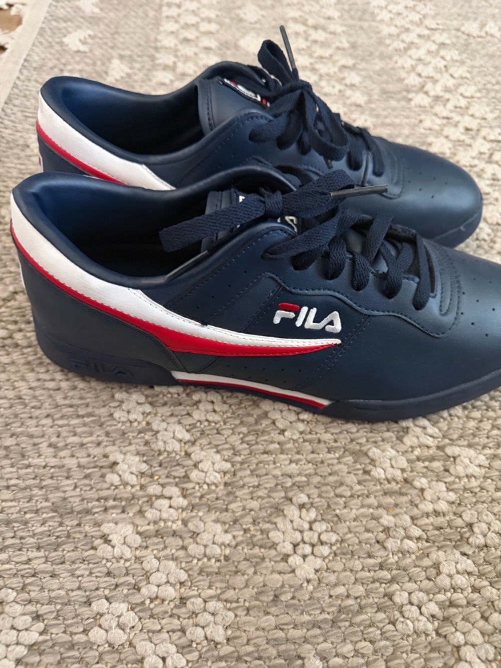 Fila Men's Navy Sneakers with Red & White Trim - Picture 3 of 4